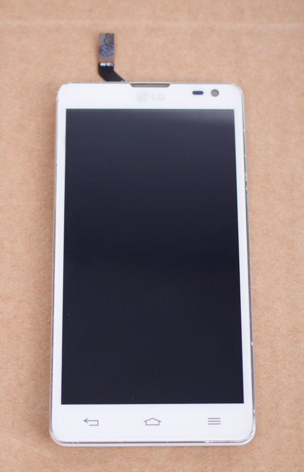 LG Optimus L9 II D605 bílý, displej